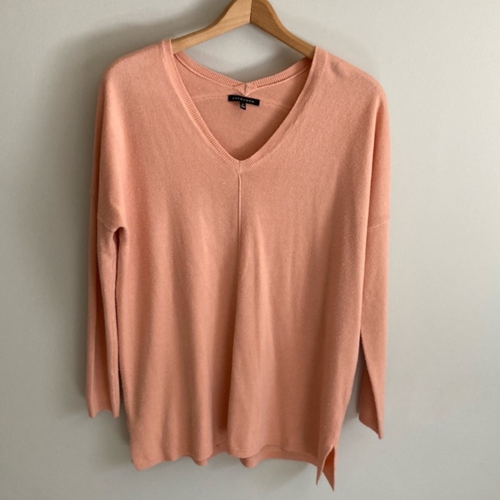 Staccato Peach V-Neck Sweater, Size Medium, center Seam, Long Sleeve, Soft Fall